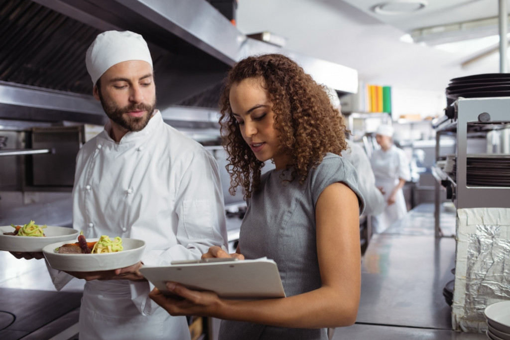 restaurant manager duties - restaurant staff performance evaluation